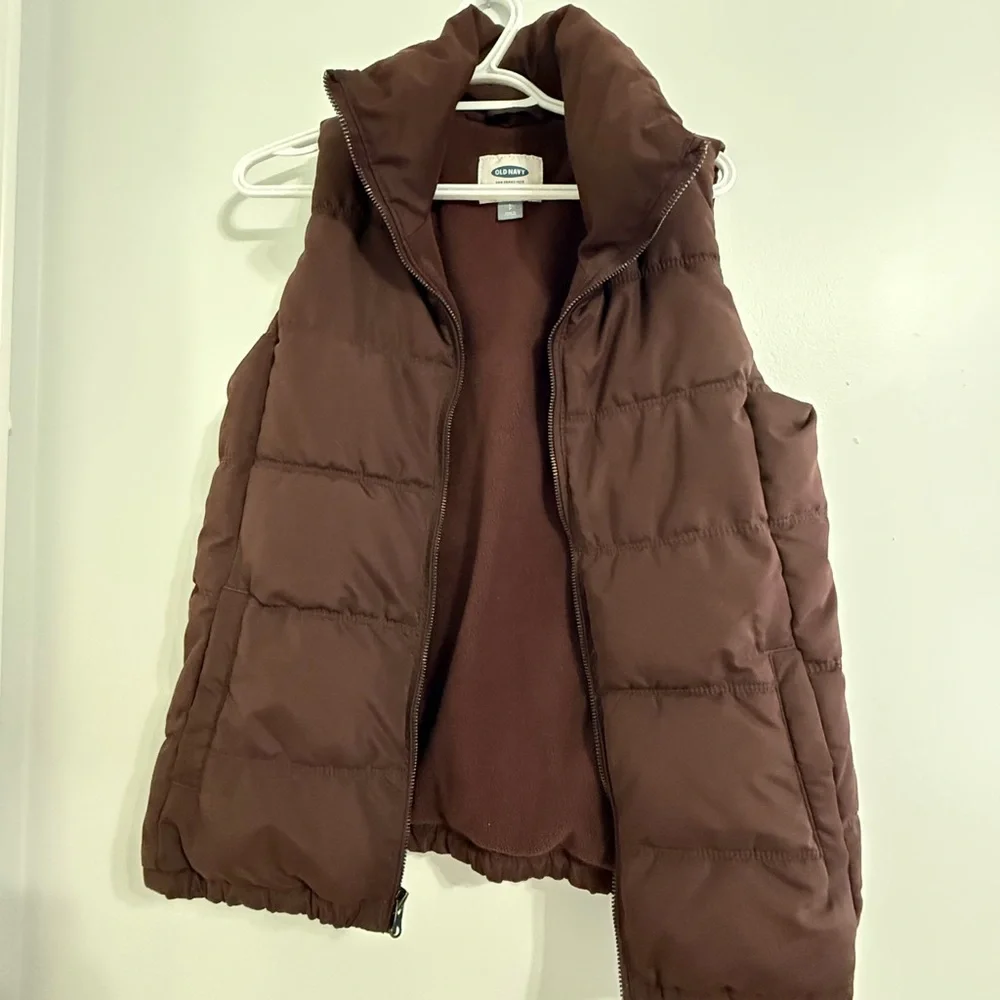 Old Navy Chocolate Puffer Vest Small VGUC - Picture 2 of 3